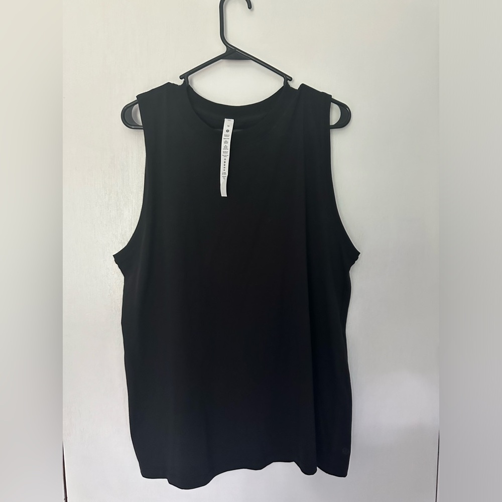 Lululemon muscle tank black size 10